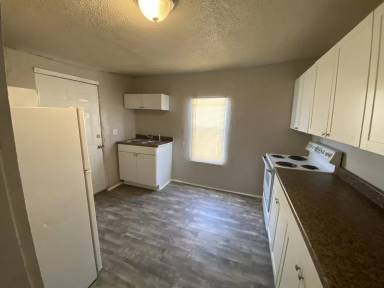 Main picture of 1195 Polk St