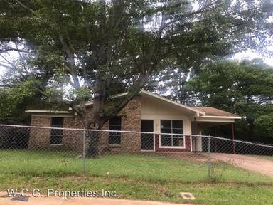 Main picture of 4012 Hutchinson St