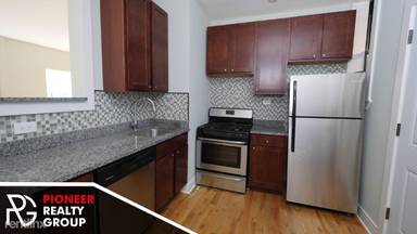 Main picture of 4421 N Wolcott Ave