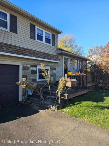 Main picture of 932 Walnut Rd