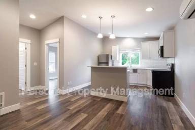 Main picture of 209 W 30th St