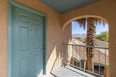 Main picture of 2121 N Calle Chico