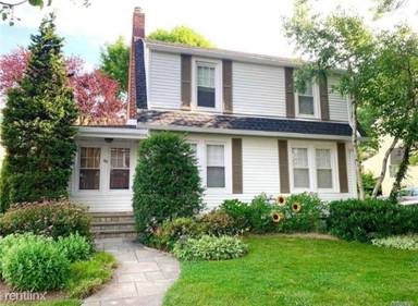 Main picture of 89 Park Ave