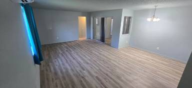 Main picture of 4207 Laverne Ave