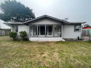 Main picture of 1810 Columbus Ave