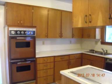 Main picture of 660 SW Tichenor St