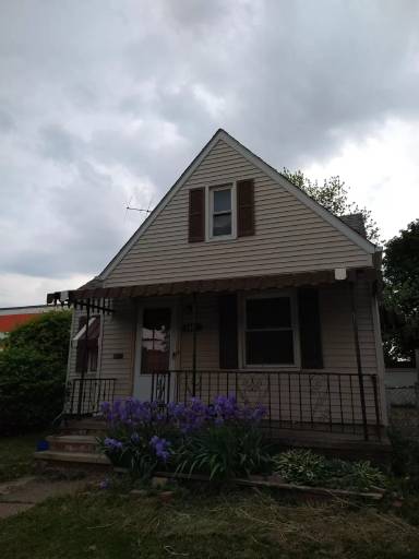 Main picture of 4461 W 149th St