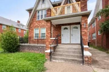 Main picture of 2653 Calvert St