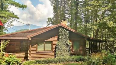 Main picture of 5 Hyacinth Ln