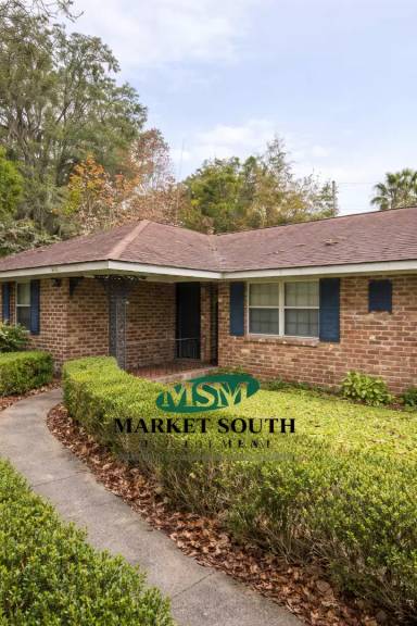 Main picture of 606 McLaws St
