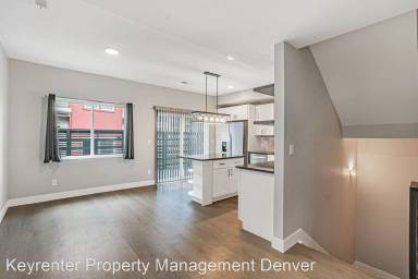 Main picture of 2881 W Parkside Pl