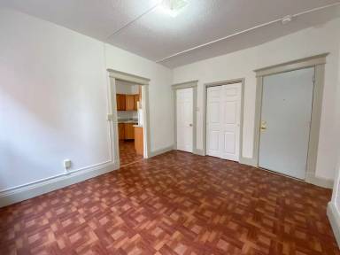 Main picture of 31-33 Bond St