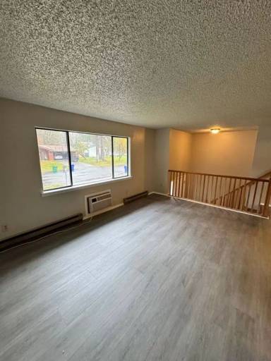 Main picture of 1320 S Robinhood St
