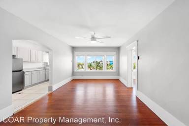 Main picture of 530 Alamitos Ave