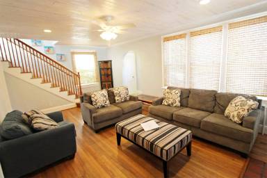 Main picture of 113 53rd St