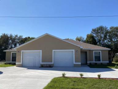 Main picture of 106 NE 16th Pl