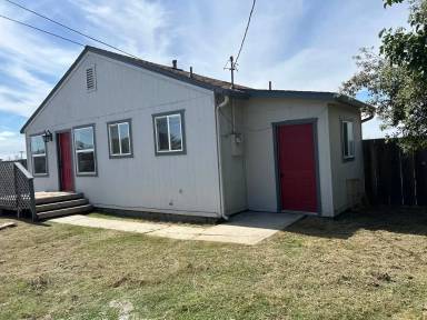 Main picture of 323 Addington Ln