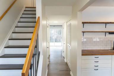 Main picture of 1122 Commanders Way S
