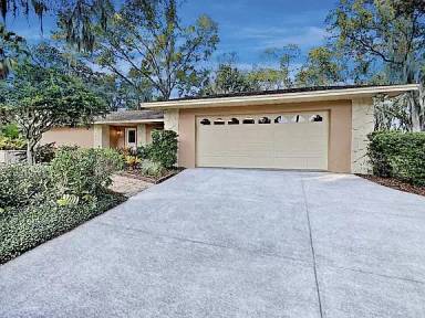 Main picture of 145 Country Club Ln