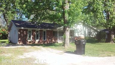 Main picture of 1868 S Bruce Ave