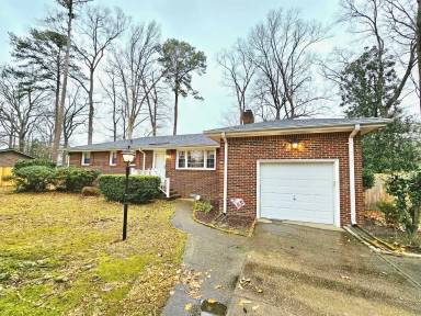 Main picture of 5712 Oak Terrace Dr