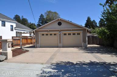 Main picture of 662 Overhill Dr