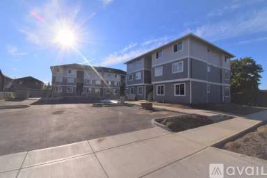 Main picture of 2564 Hawthorne Street - 304