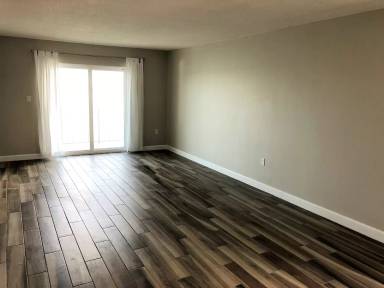 Main picture of Captain's Quarters