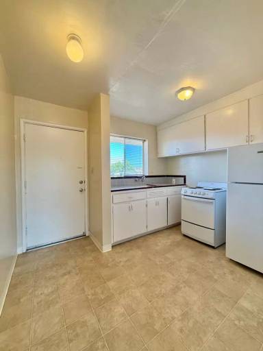 Main picture of 74 S 8th St