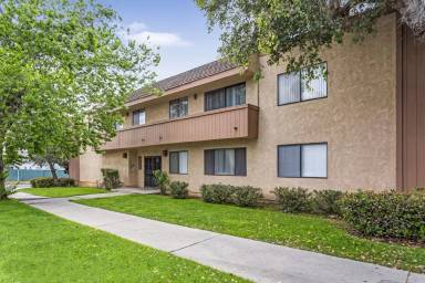 Main picture of 17204 Chatsworth St