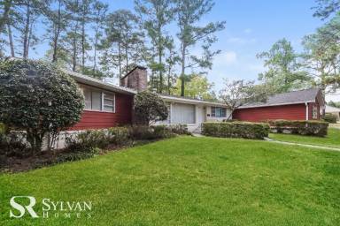 Main picture of 1201 S Beltline Blvd