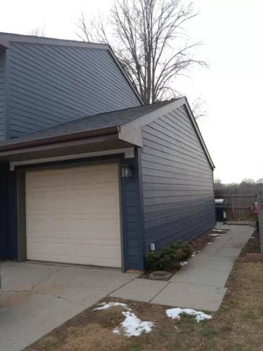 Main picture of 933 E 15th St N