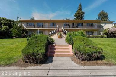 Main picture of 2727 Parker St