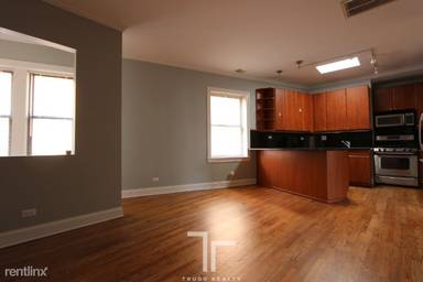 Main picture of 622-26 W Roscoe St