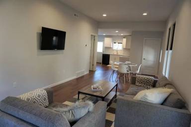 Main picture of 1311 Winnebago St