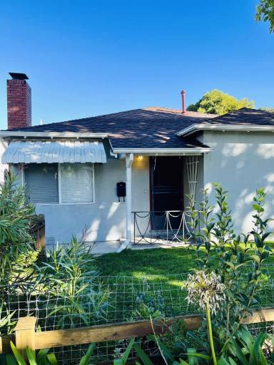 Main picture of 1032 Paloma Ave