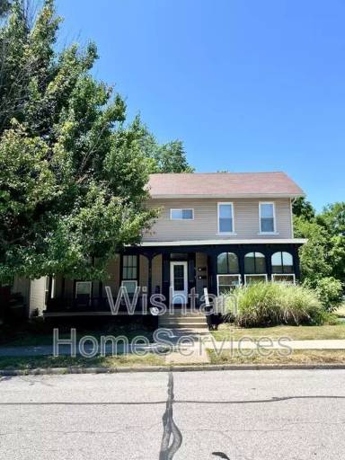 Main picture of 322 S Madison St