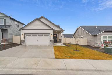 Main picture of 2264 E Misty Falls St