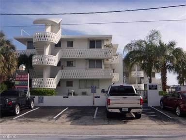 Main picture of 3013 Harbor Dr