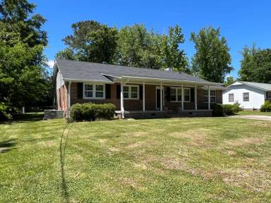 Main picture of 805 Gardenview Dr