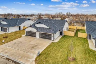 Main picture of 4618 S Kessler Cir
