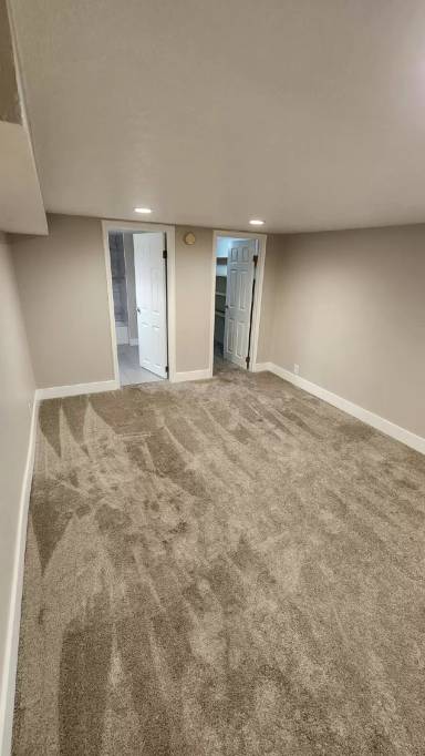 Main picture of 1005 E Diamond Way