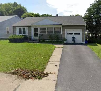 Main picture of 140 Genesee Park Dr
