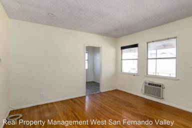 Main picture of 1007 W Angeleno Ave