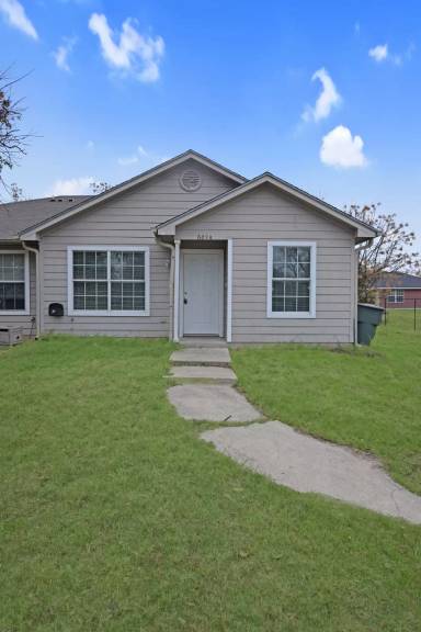 Main picture of 609 S Knob St