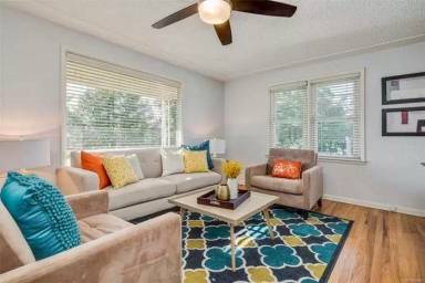 Main picture of 2403 Newland St