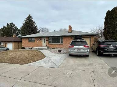 Main picture of 1716 E Terry St