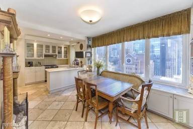 Main picture of 210 Central Park S