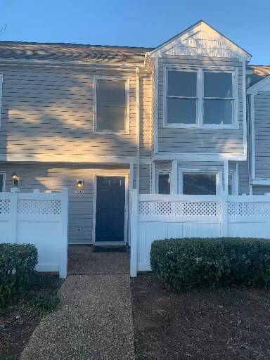 Main picture of 5104 La Sombre Dr