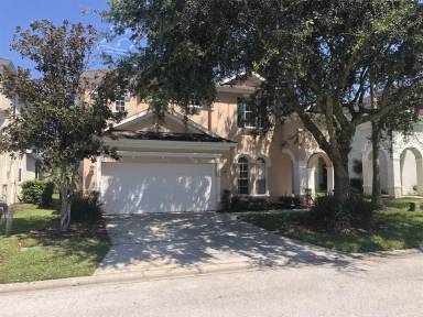 Main picture of 232 Calabay Parc Blvd